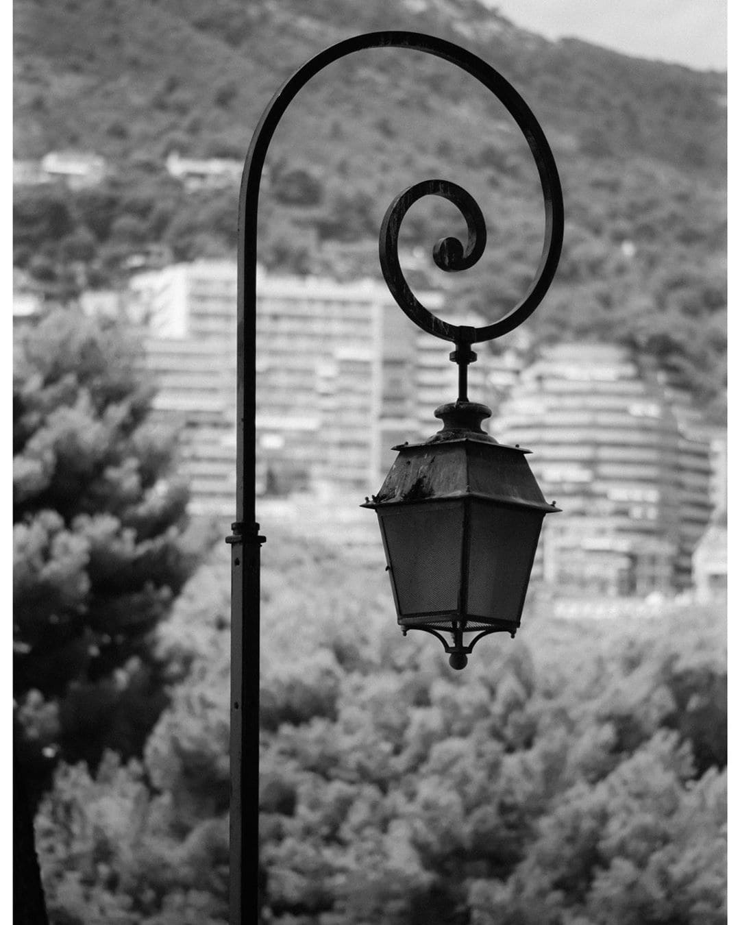 High contrast lantern