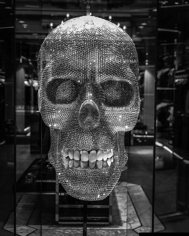 Diamond skull